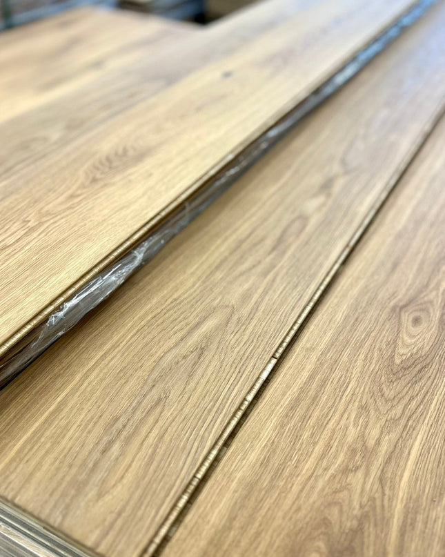 Landhausdiele Natur Crudo geölt 180 mm breit- 3-Schichtparkett