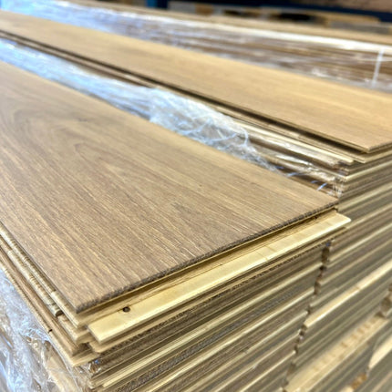 Landhausdiele Natur Crudo geölt 180 mm breit- 3-Schichtparkett