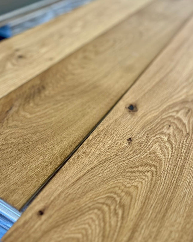 Landhausdiele Rustikal leicht gebürstet Pure geölt 180 mm breit - 2-Schichtparkett