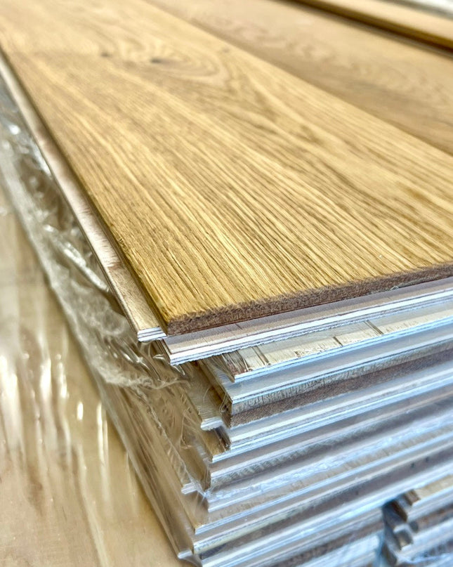 Landhausdiele Rustikal leicht gebürstet Pure geölt 180 mm breit - 2-Schichtparkett