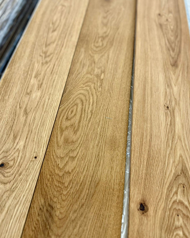 Landhausdiele Rustikal leicht gebürstet Pure geölt 180 mm breit - 2-Schichtparkett