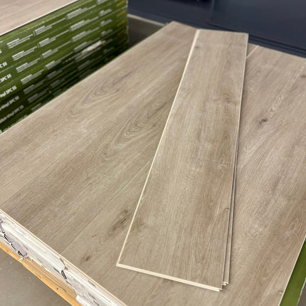 Designboden Northfloor Click Stone Oak 228,6 mm breit