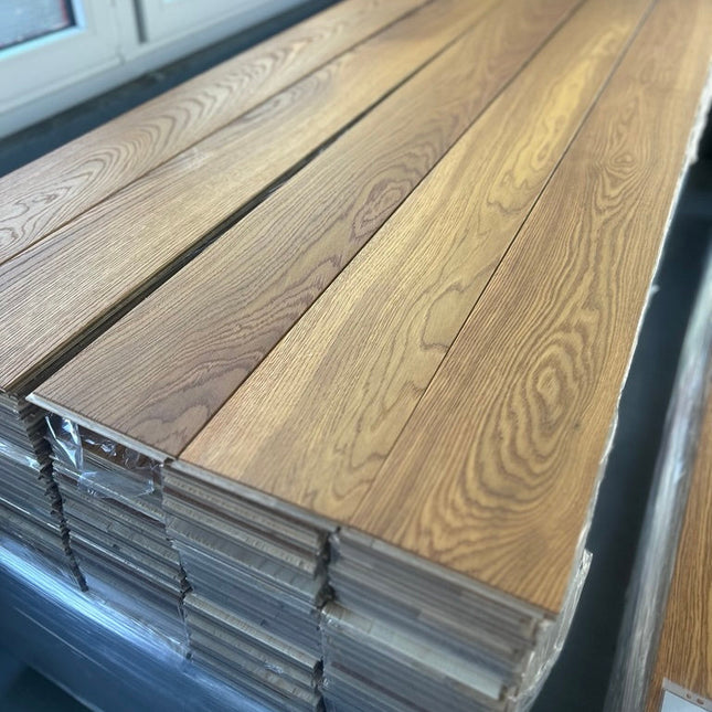 Landhausdiele Natur leicht gebürstet Pine geölt 160 mm breit  - 3-Schichtparkett