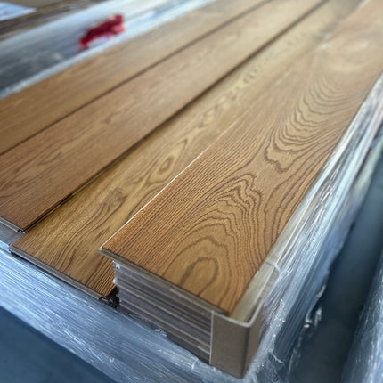 Landhausdiele Markant leicht gebürstet Pine geölt 180 mm breit  - 3-Schichtparkett