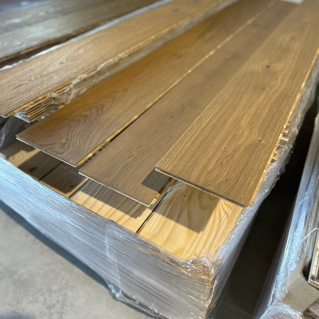 Landhausdiele Eiche Natur Antique Bronze geölt 180 mm breit - 3-Schichtparkett