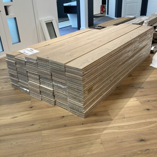 Landhausdiele Markant Natural geölt 180 mm breit - 2-Schichtparkett