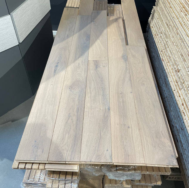 Landhausdiele Rustikal Smoke geölt 160 mm breit- 3-Schichtparkett