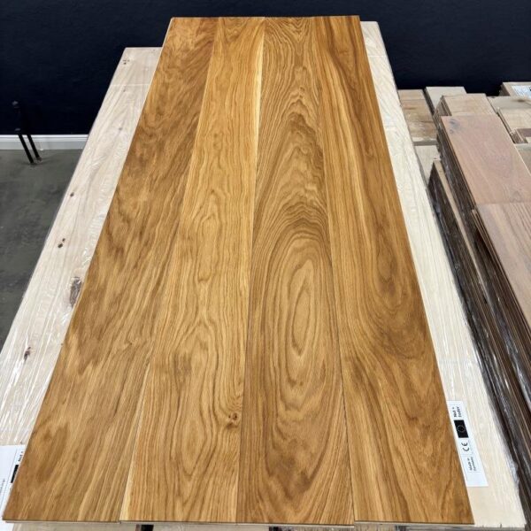 Landhausdiele Rustikal leicht gebürstet Pure geölt 180 mm breit - 2-Schichtparkett