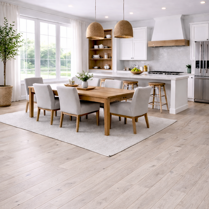 Küche mit Essbereich mit einen schönen Designboden.