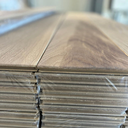 Landhausdiele Natural White 5% geölt 180 mm breit - 2-Schichtparkett