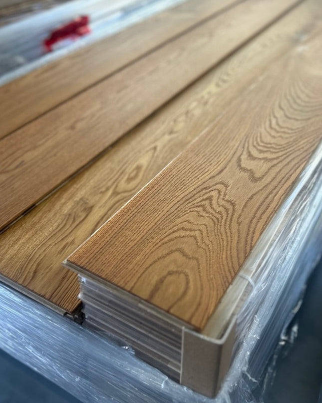 Landhausdiele Markant leicht gebürstet Pine geölt 180 mm breit  - 3-Schichtparkett