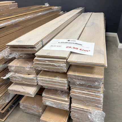 Landhausdiele Eiche Rustikal Antik geölt 180 mm breit- 2-Schichtparkett